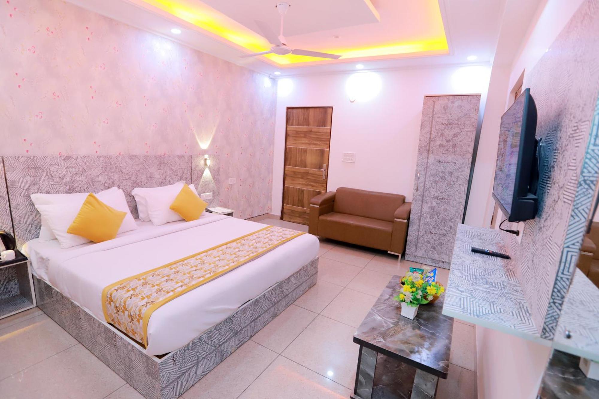 نيودلهي Oaks Inn Plaza Delhi Airport المظهر الخارجي الصورة