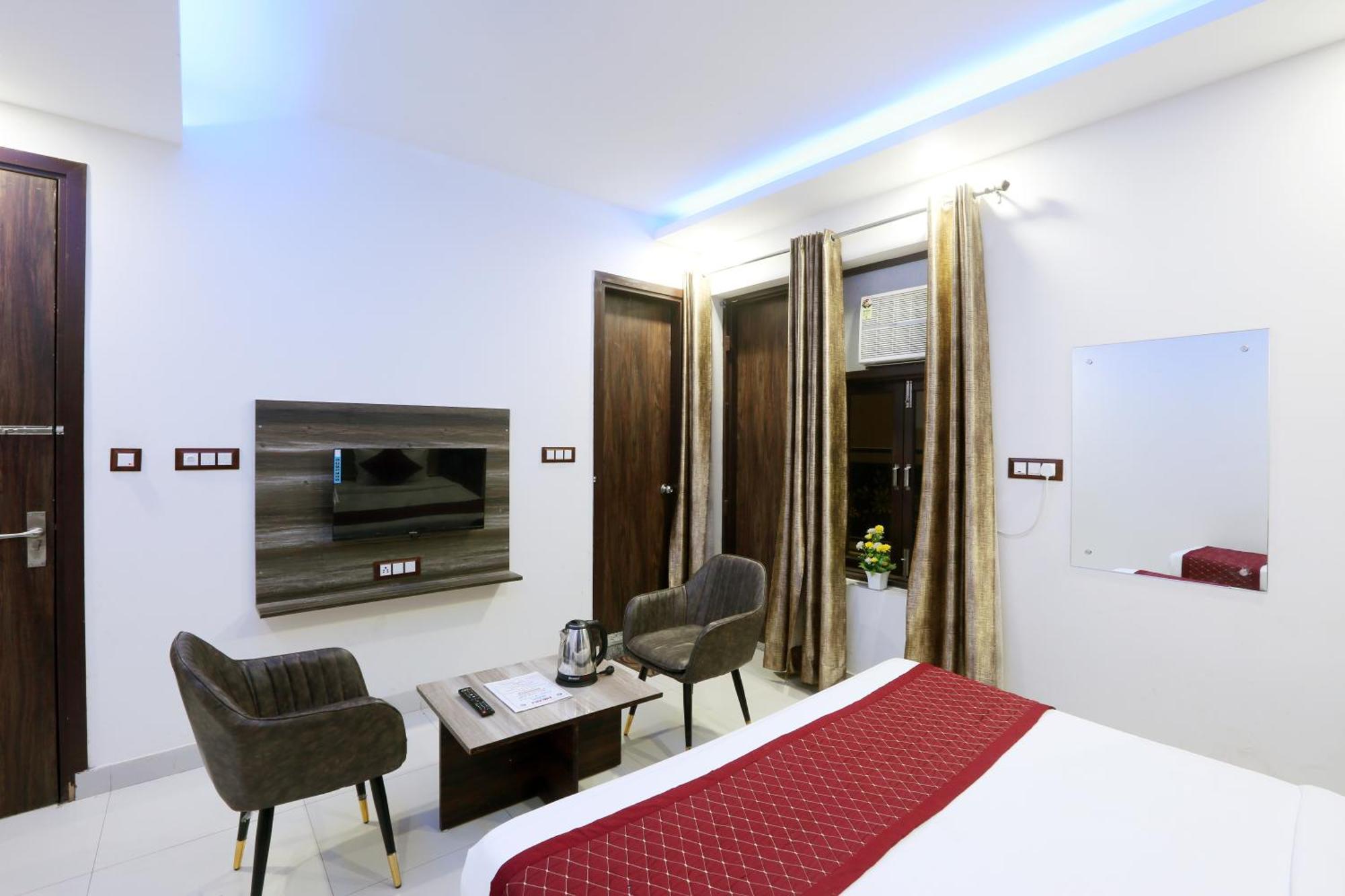 نيودلهي Oaks Inn Plaza Delhi Airport المظهر الخارجي الصورة