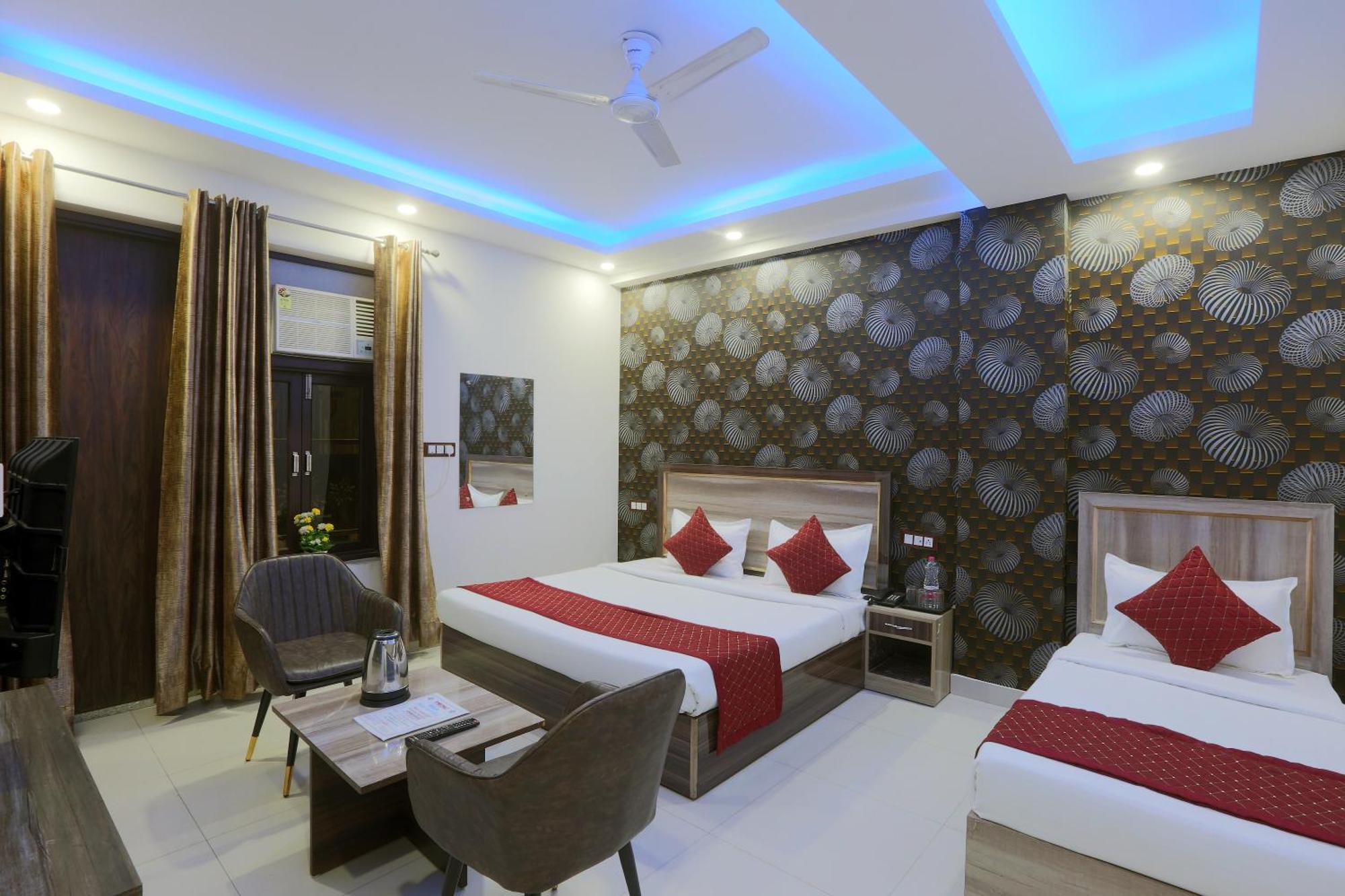 نيودلهي Oaks Inn Plaza Delhi Airport المظهر الخارجي الصورة