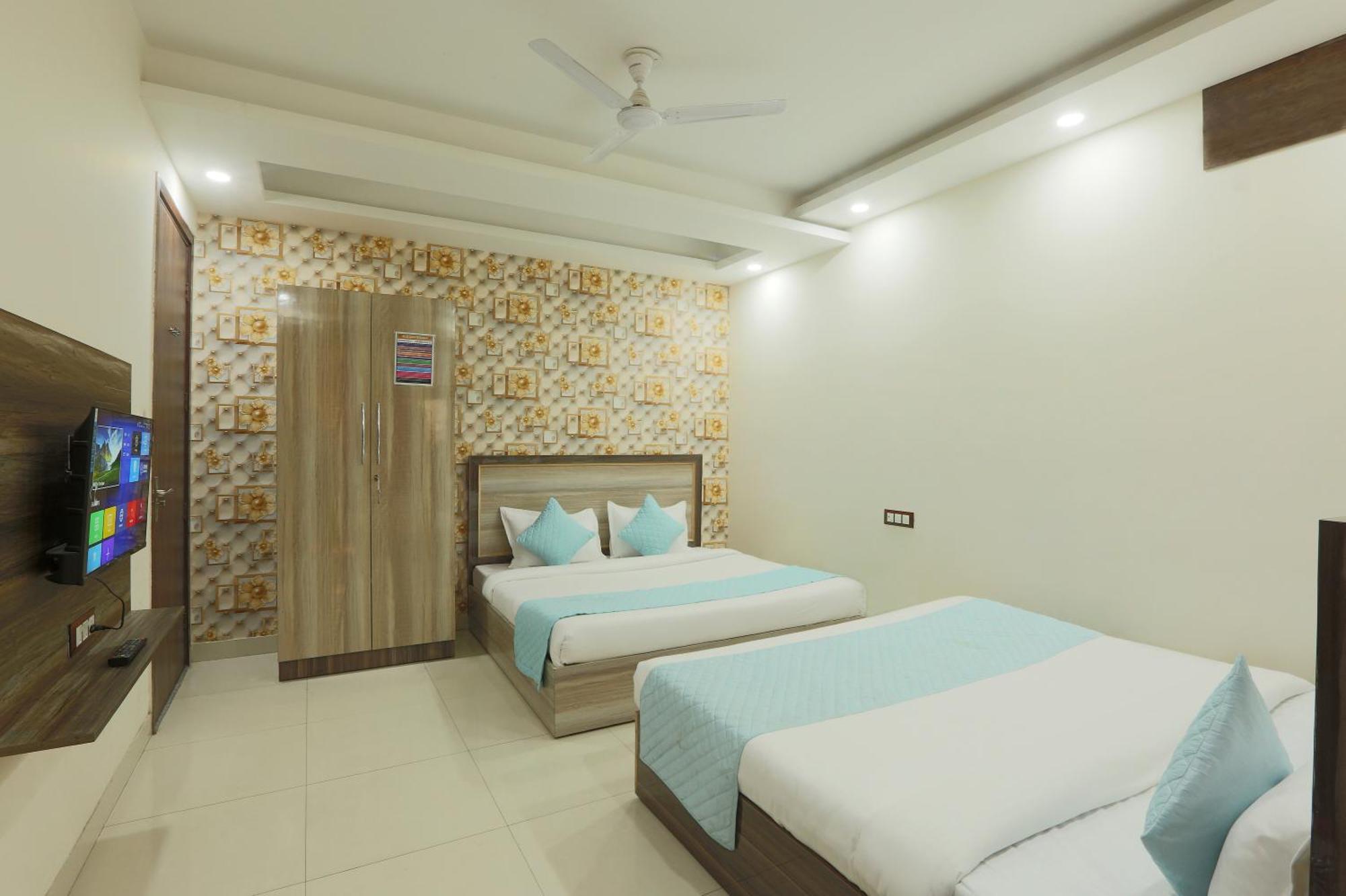 نيودلهي Oaks Inn Plaza Delhi Airport المظهر الخارجي الصورة