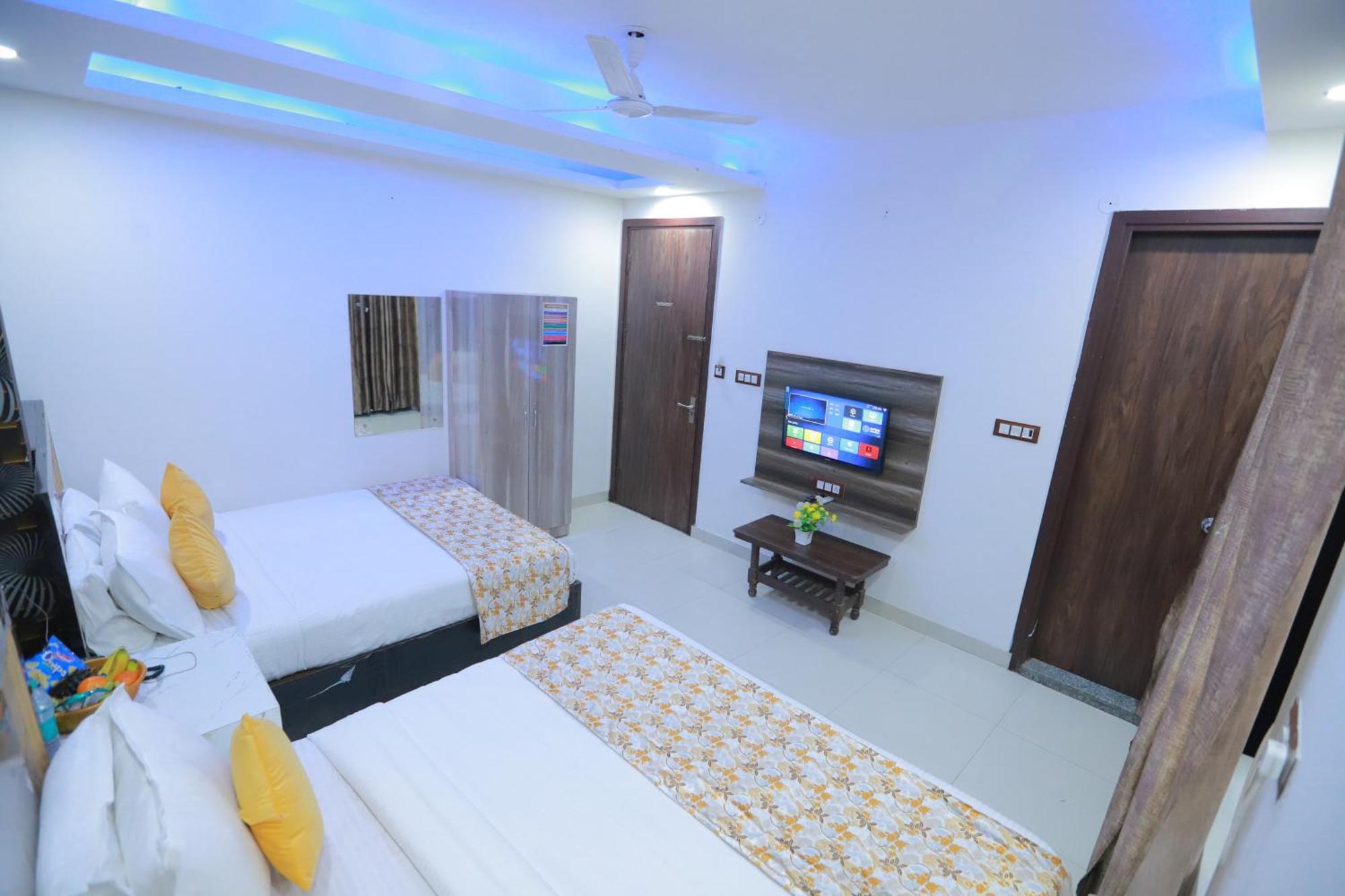 نيودلهي Oaks Inn Plaza Delhi Airport المظهر الخارجي الصورة