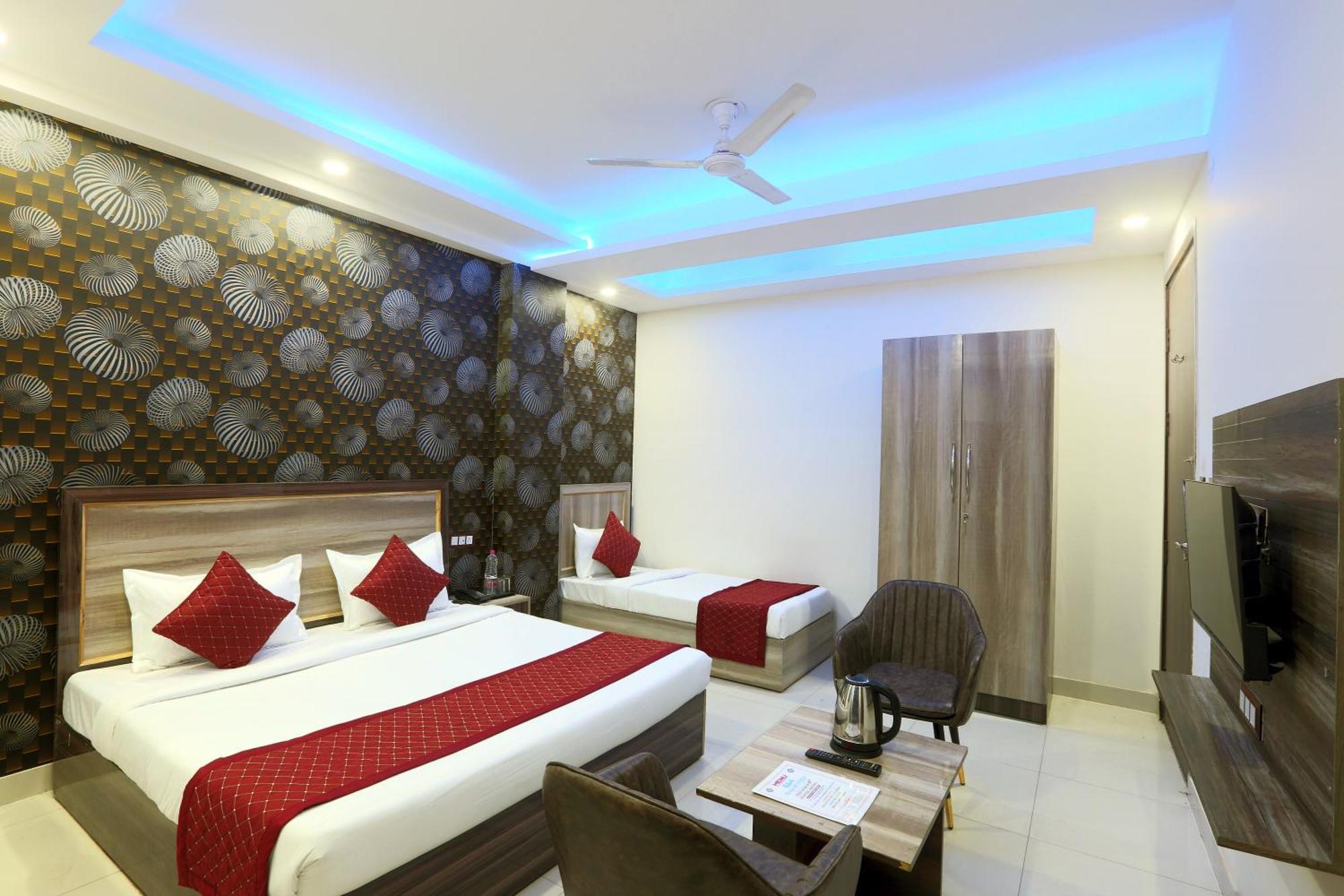 نيودلهي Oaks Inn Plaza Delhi Airport المظهر الخارجي الصورة
